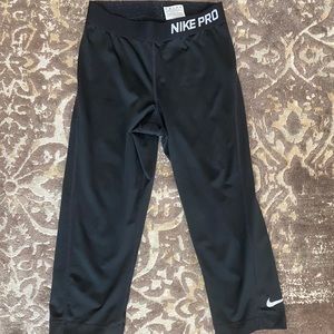 Nike Pro Capri Leggings
